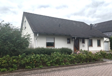 Ruhig gelegenes Einfamilienhaus in Wolfsburg-Nordsteimke, 38446 Wolfsburg, Einfamilienhaus