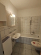 Badezimmer - Schöne 2-Zimmer-Single-Wohnung in Wolfsburg-Neuhaus