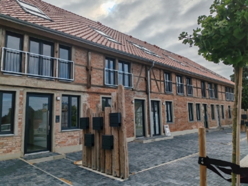 Tradition trifft Moderne mit eigener Terasse!, 38442 Wolfsburg, Etagenwohnung