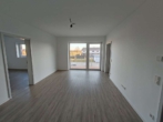 Wohnzimmer - Neubauwohnung mit Südbalkon